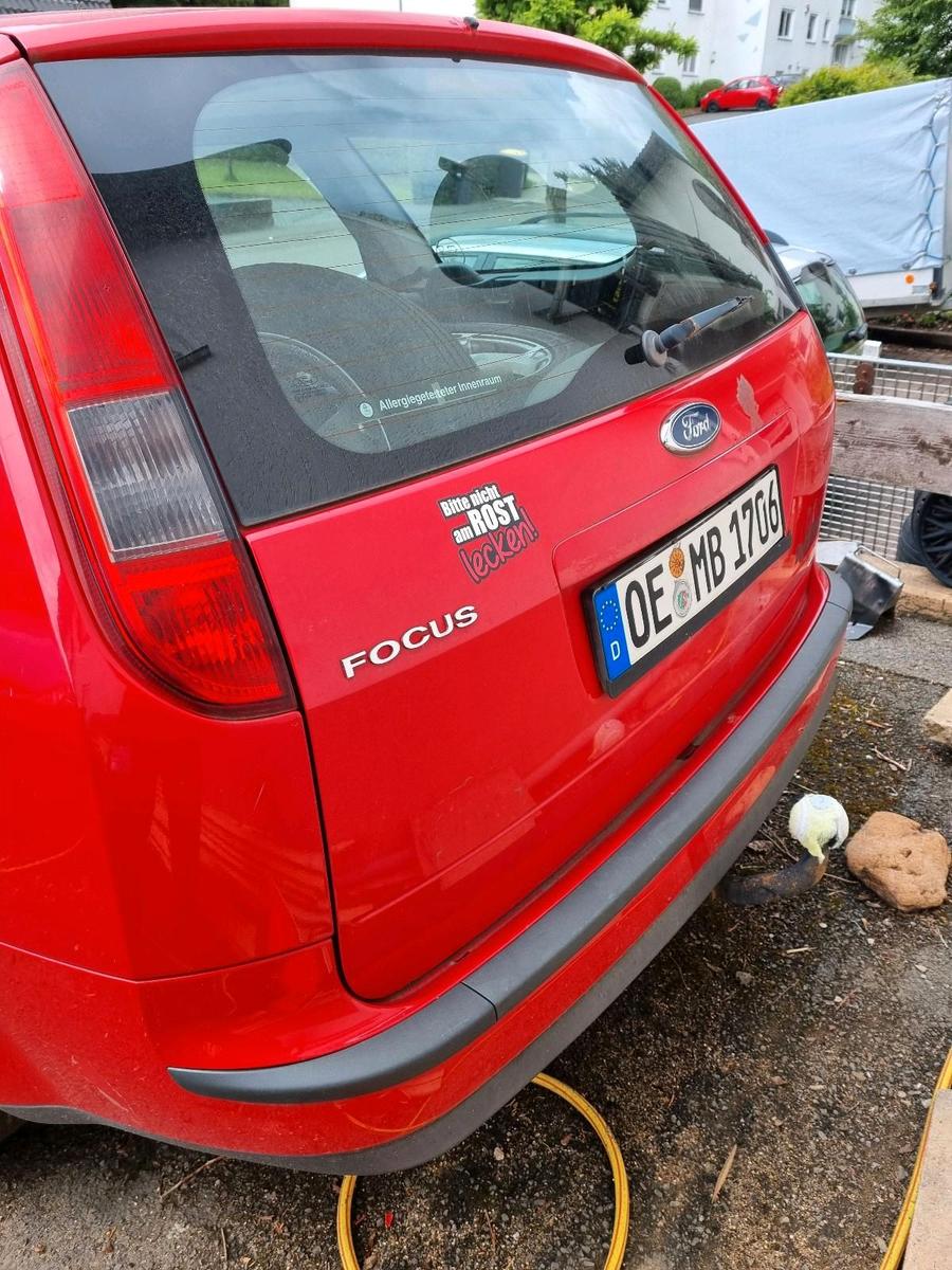 Ford Focus 2007 — rear view