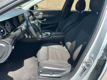 Mercedes E 220 - 11