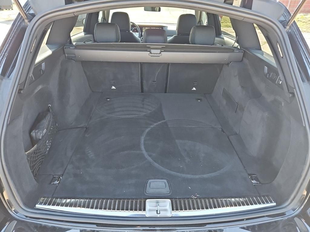 Fahrzeugabbildung Mercedes-Benz E 400 d T 4M AMG AHK ACC Comand Burm. LED 360°