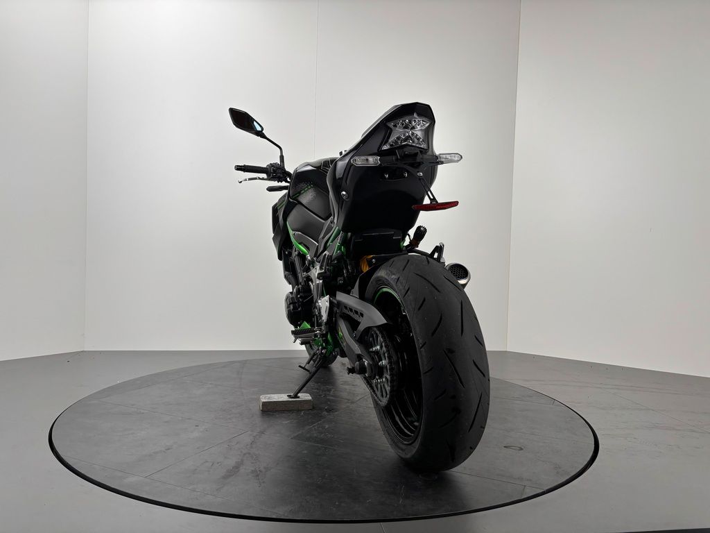 Fahrzeugabbildung Kawasaki Z900 SE *SC-PROJECT *SERVICE NEU *1390 KM