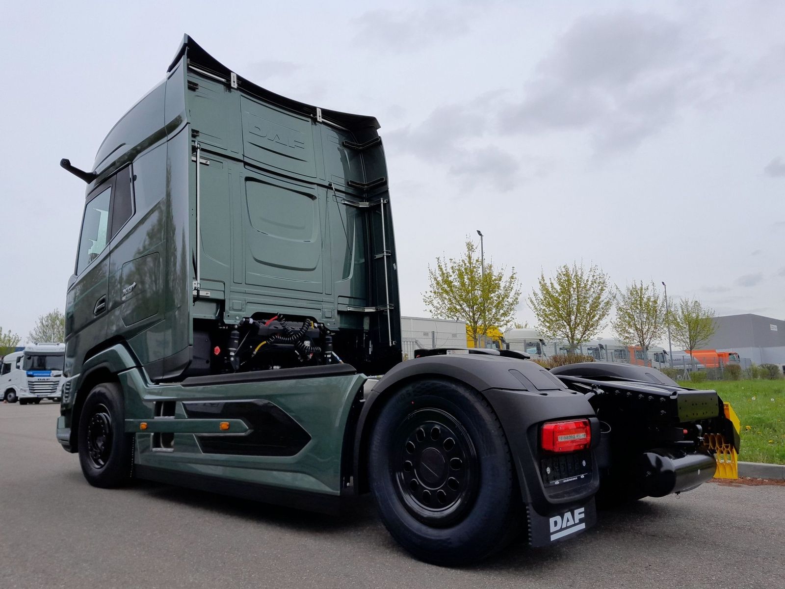 Fahrzeugabbildung DAF FT XG+ 530 EMERALD EDITION