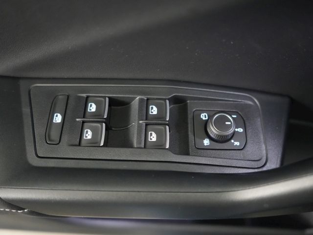 T-Roc R-LINE TDI DSG+AHK+MATRIX LED+NAVI+RÜCKFAH