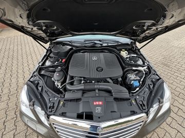 Mercedes E 200 - 11