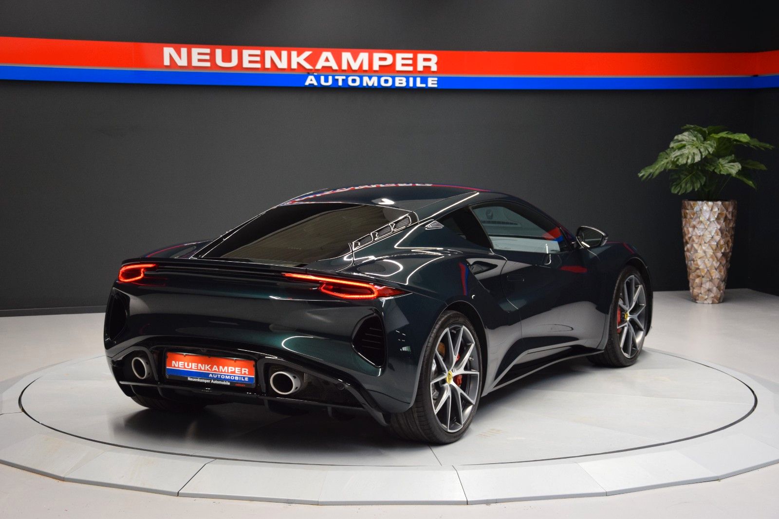 Fahrzeugabbildung Lotus Emira 2.0 Turbo First Edition Leder Konjak
