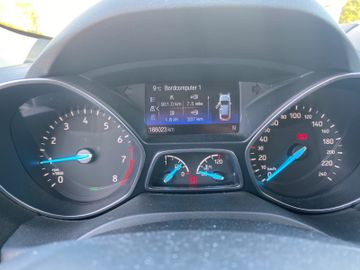 Bild 9 Ford Kuga Trend AHK PARKPILOT SYNC