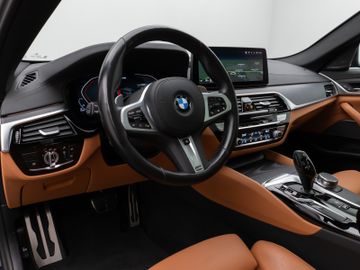 Fahrzeugabbildung BMW 540d xDr Tour M Sport Pano H/K Kamera 360° Air