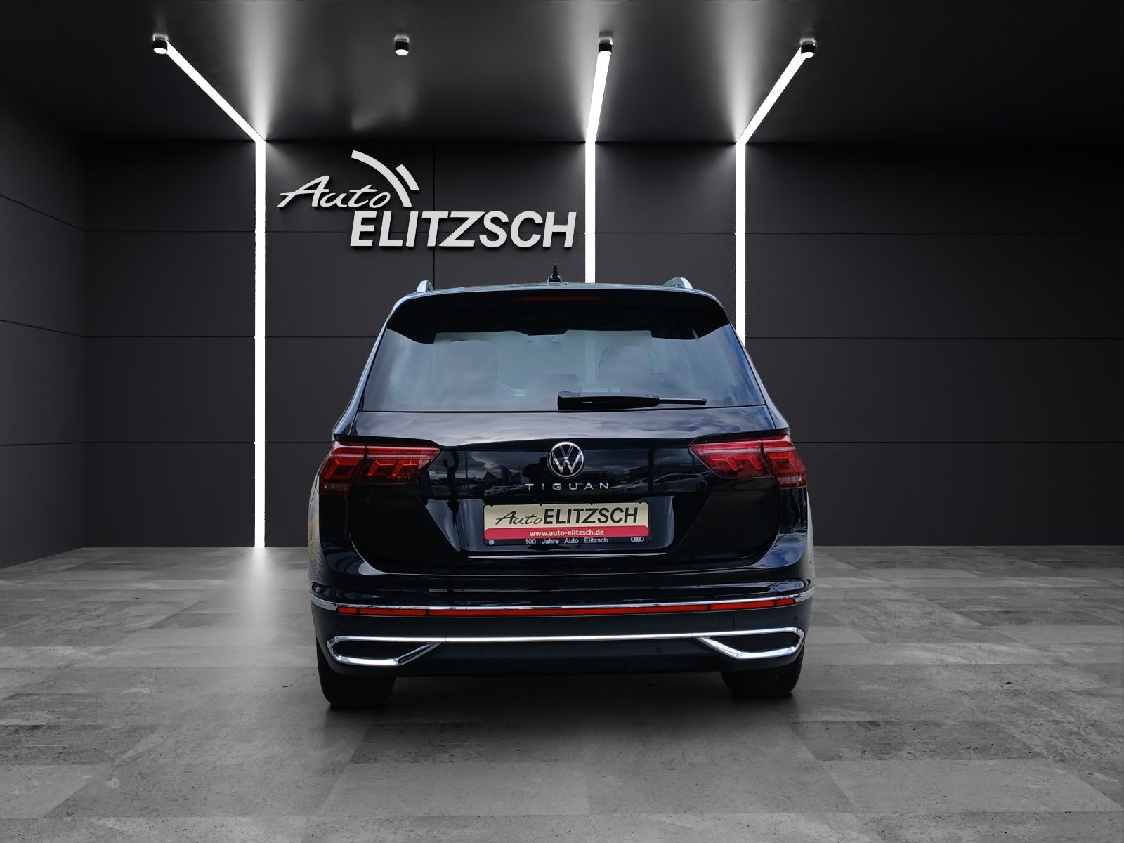Fahrzeugabbildung Volkswagen Tiguan TSI Elegance DSG Matrix AHK Navi AID ACC