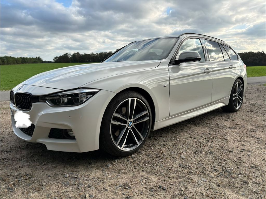 Image of BMW 320