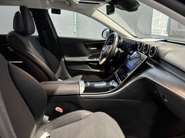 Fotografie 6 des Mercedes-Benz C 220 d T 9G-TRONIC Avantgarde
