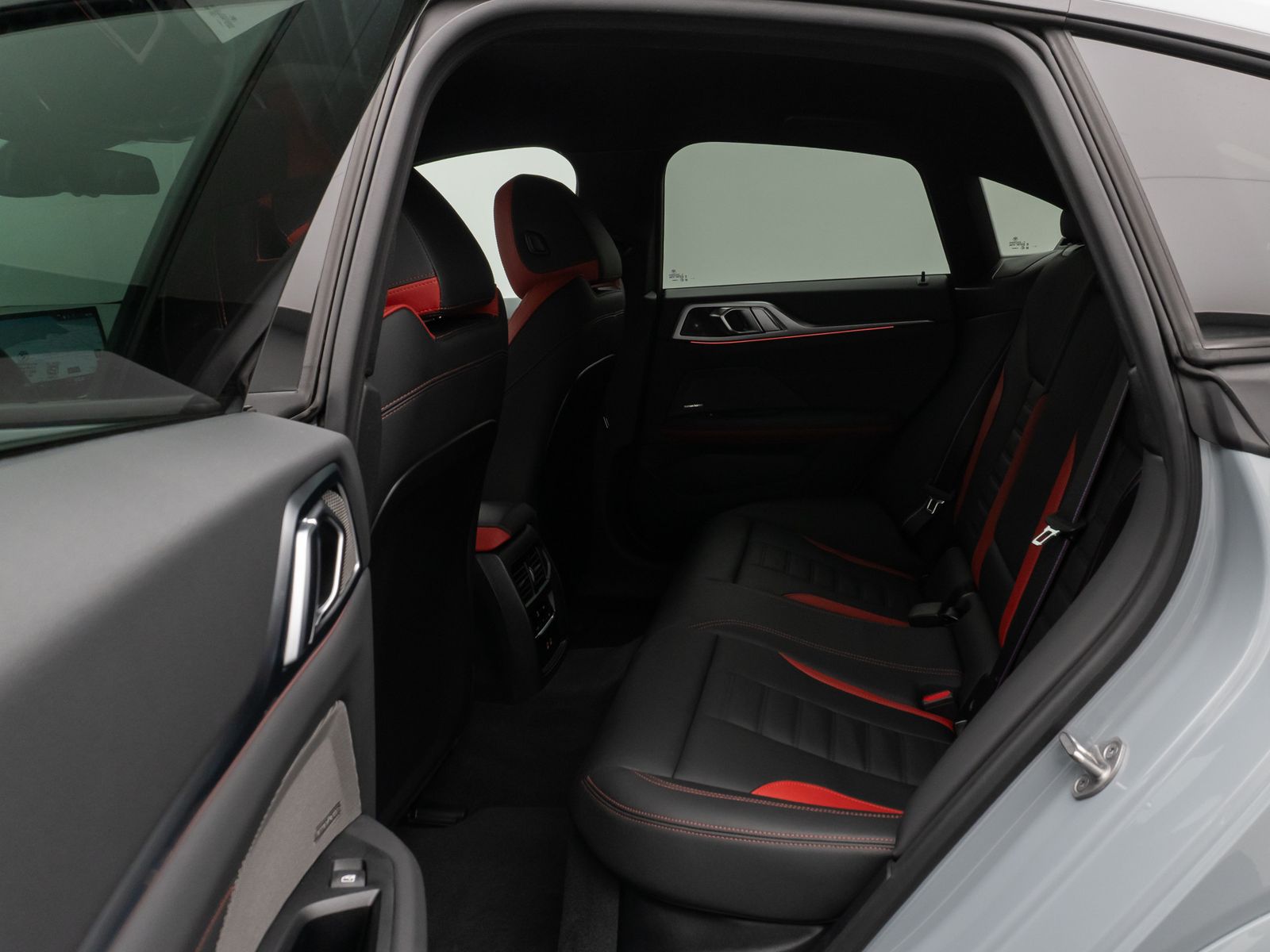 Fahrzeugabbildung BMW i4 M50 Gran Coupè 360°HUD H/K AHK ACC Komfort