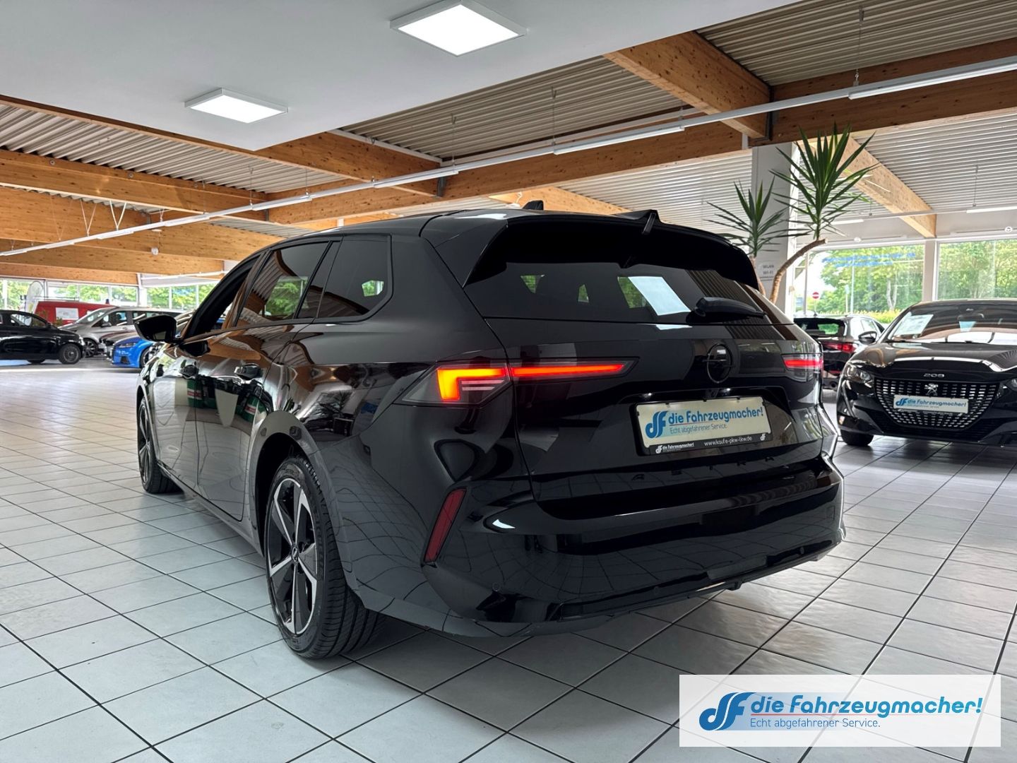 Fahrzeugabbildung Opel Astra L Sports Tourer GS Digitales Cockpit 360 K