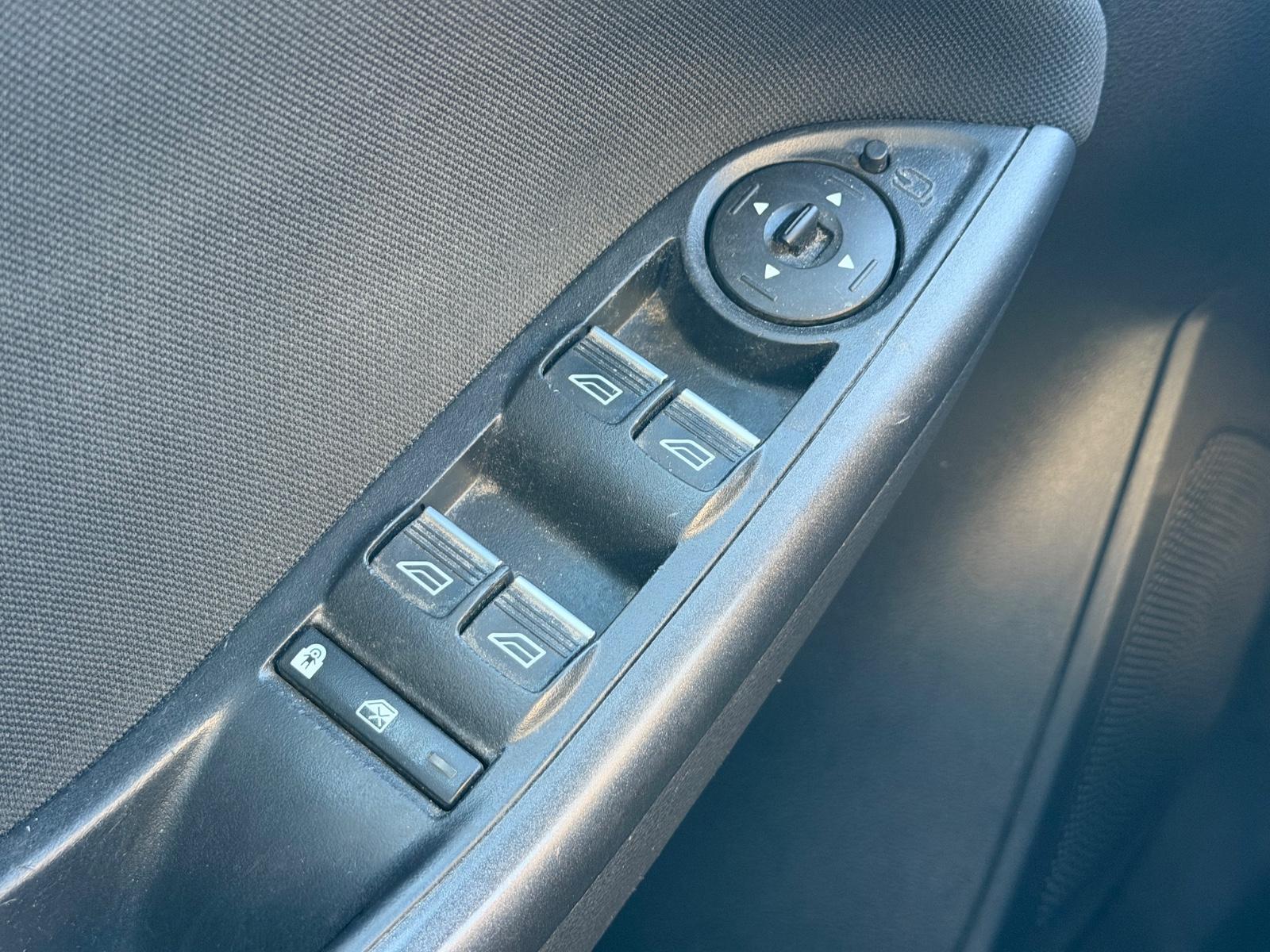 Ford Focus 2015 — photo 14