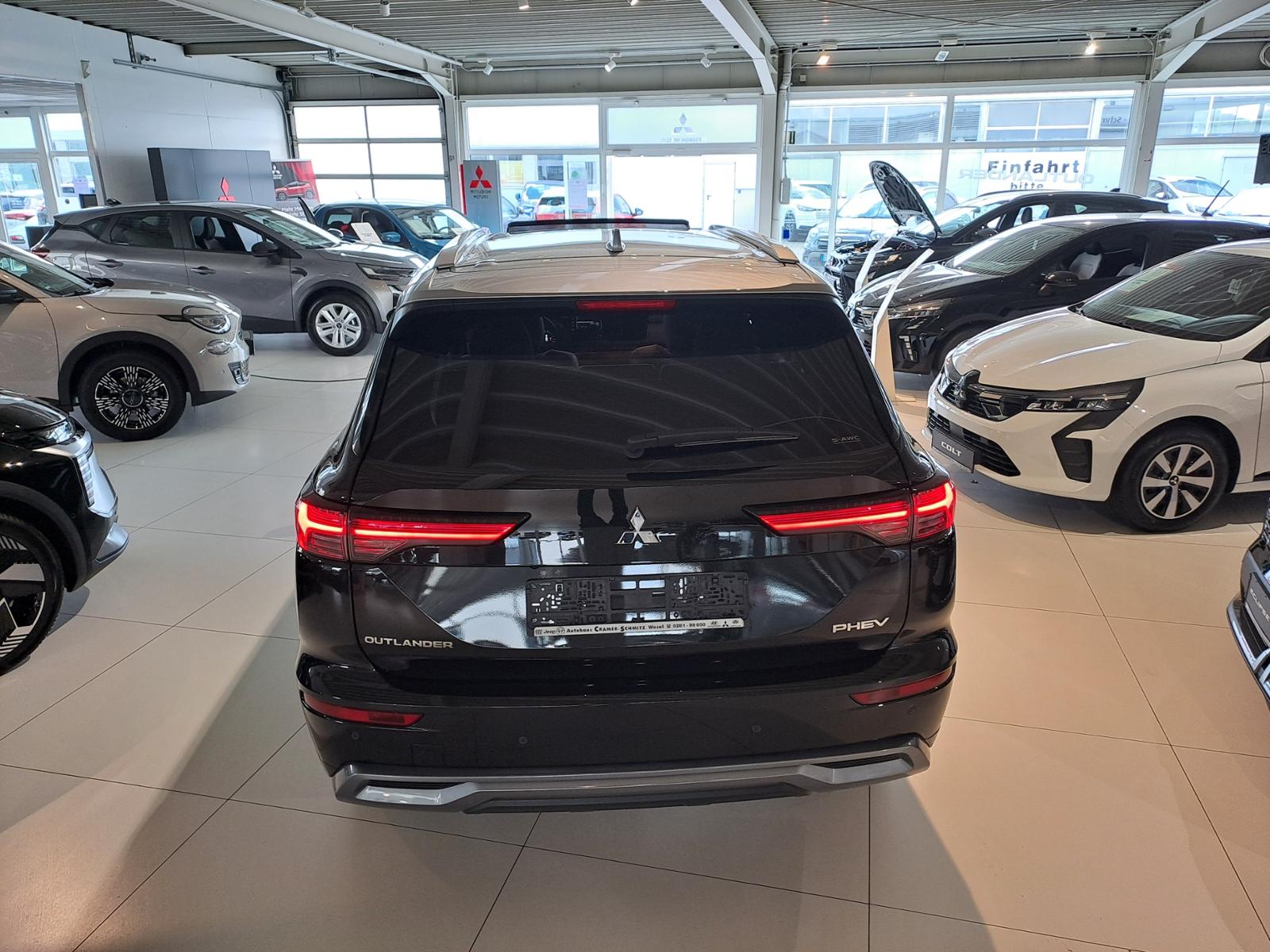 Mitsubishi Outlander 2.4 PHEV 100 kW S-AWC Top