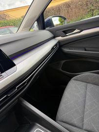 Volkswagen Golf - 10