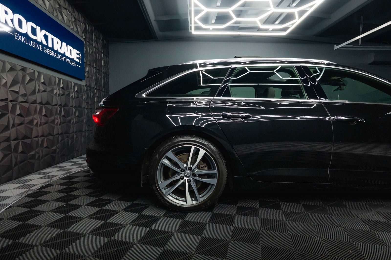 Fahrzeugabbildung Audi A6 Avant 45 TDI quattro Sport design *Pano*ACC*