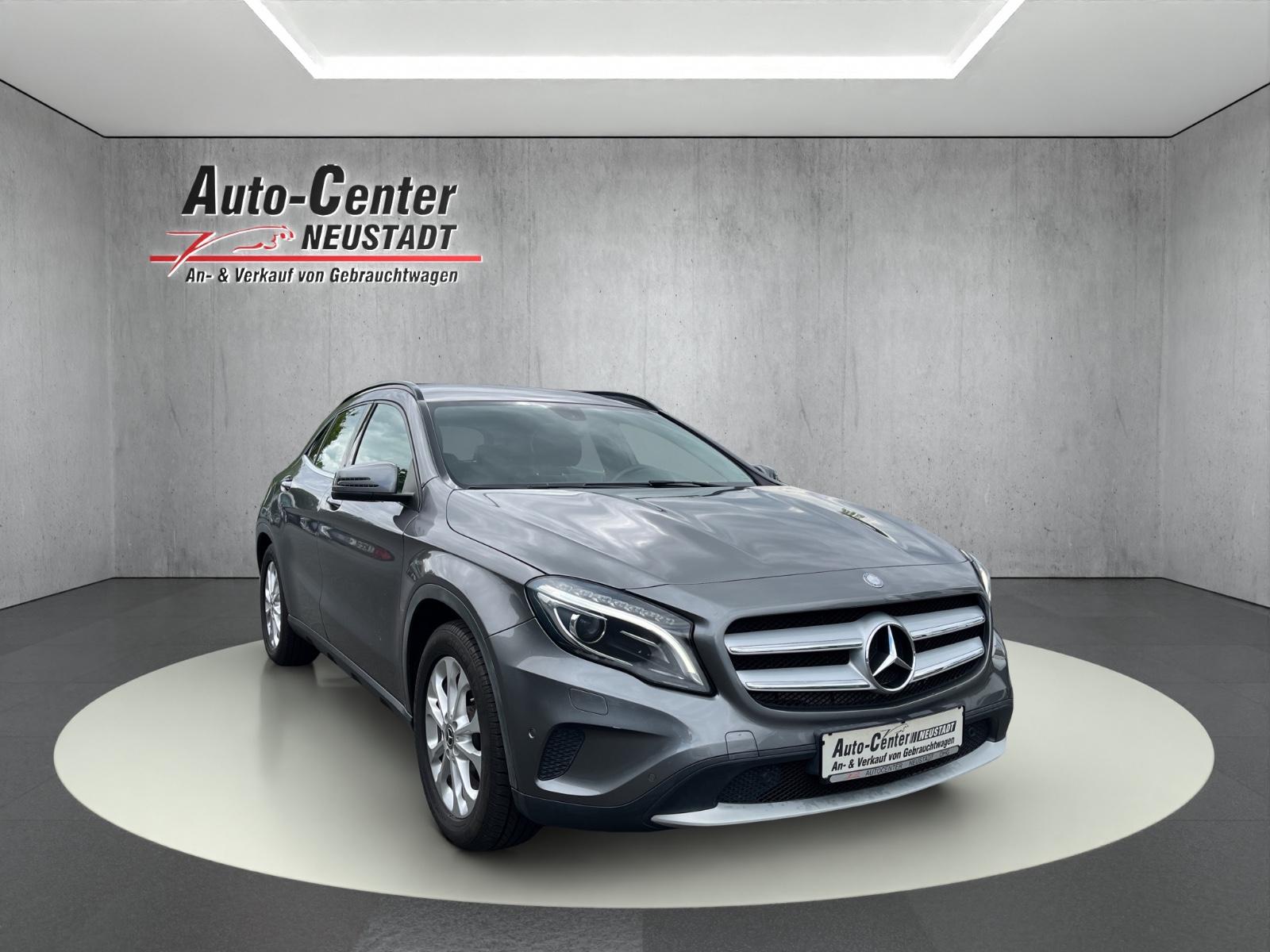 Mercedes-Benz GLA 200 AHK/PDC/NAVI/SHZ/BLU