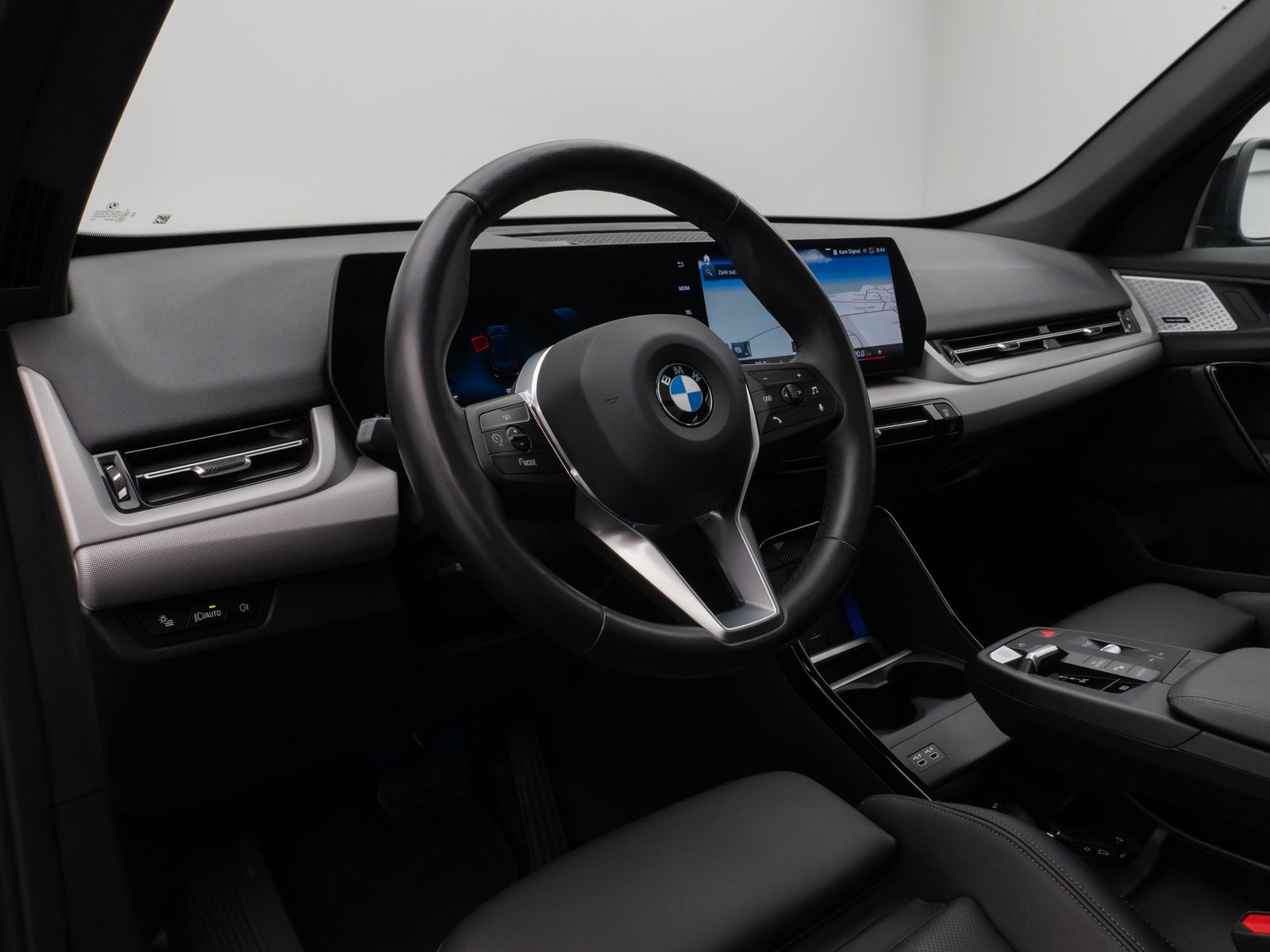 Fahrzeugabbildung BMW X1 sD18i Panorama Kamera DAB H/K Komfort Sport