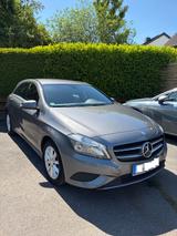 Mercedes-Benz A 180 BlueEFFICIENCY Style Style - Mercedes-Benz A 180 Gebrauchtwagen in Köln