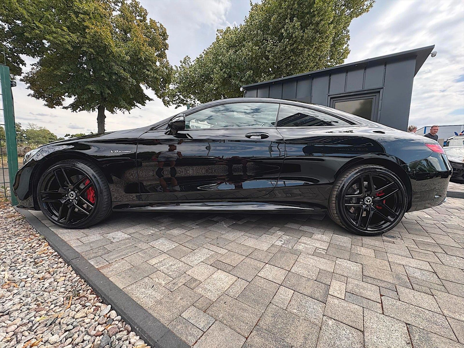 Fahrzeugabbildung Mercedes-Benz S 63 AMG 4Matic Night Edition Designo *ACC*Pano*