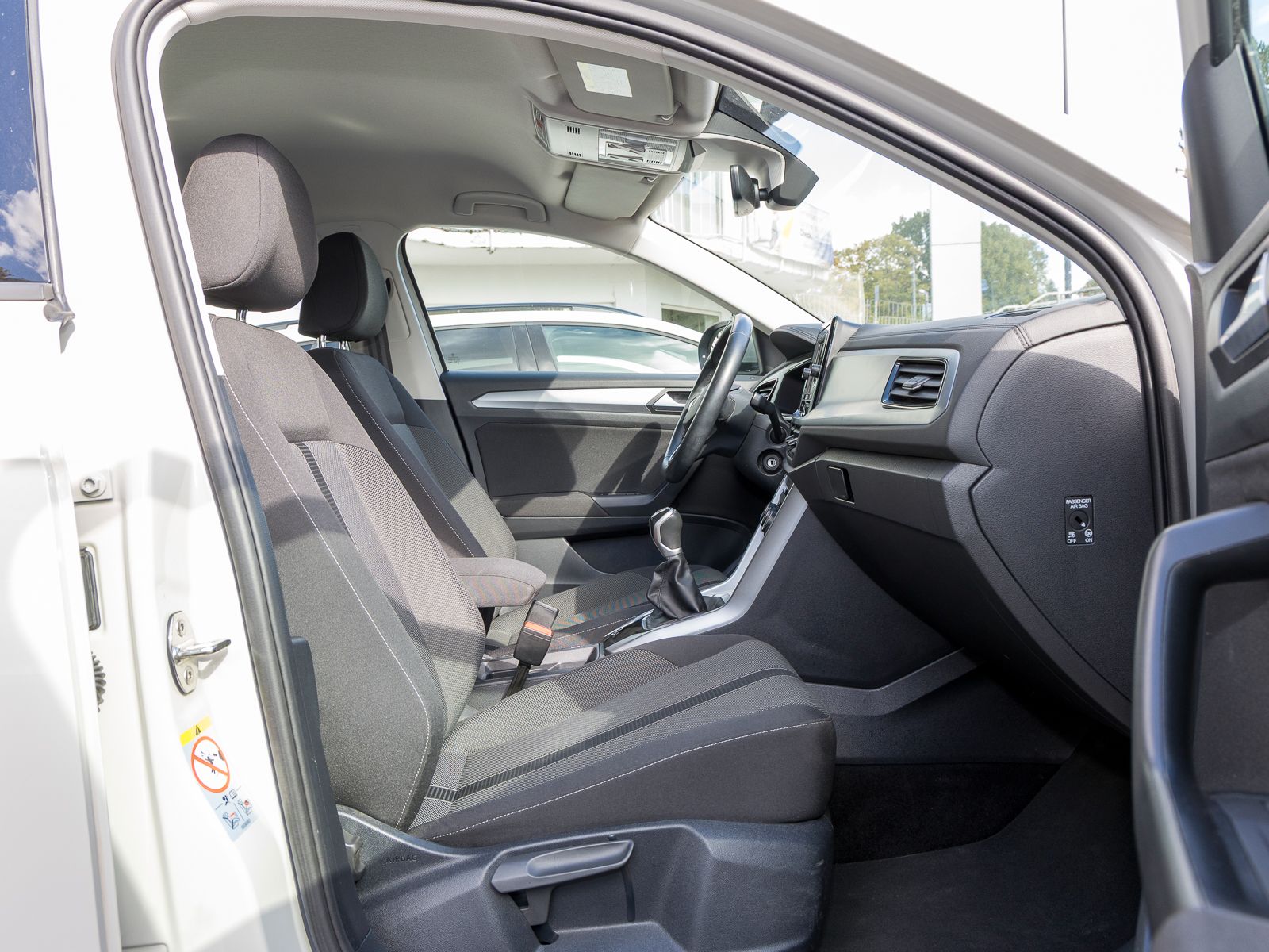 Volkswagen T-Roc 1.0 TSI Life LED KLIMA GJ-REIFEN APP-CONEC imagem 3