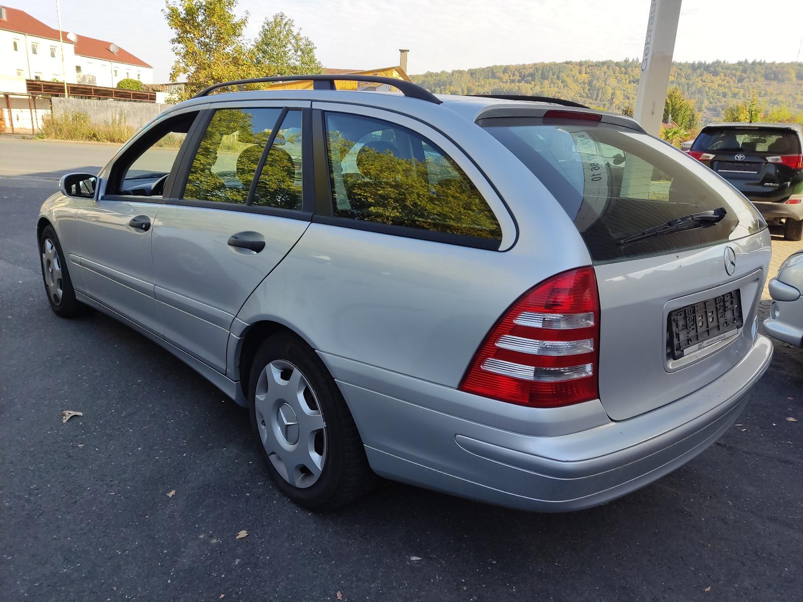 Mercedes-Benz C220 2006 — interior
