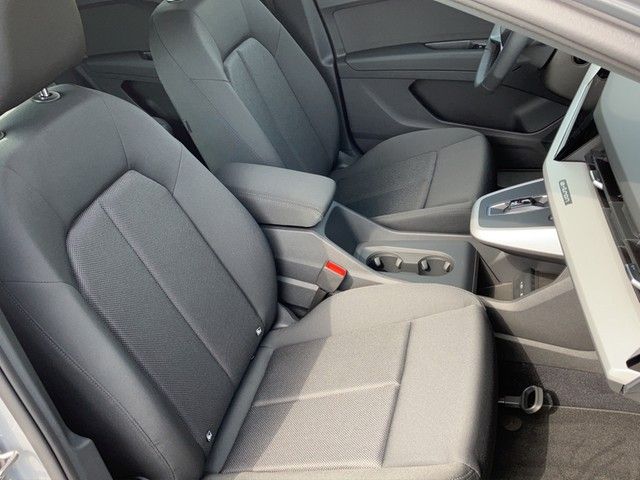 Fahrzeugabbildung Audi Q4 e-tron 35 e-tron LED ACC PDC WÄPU