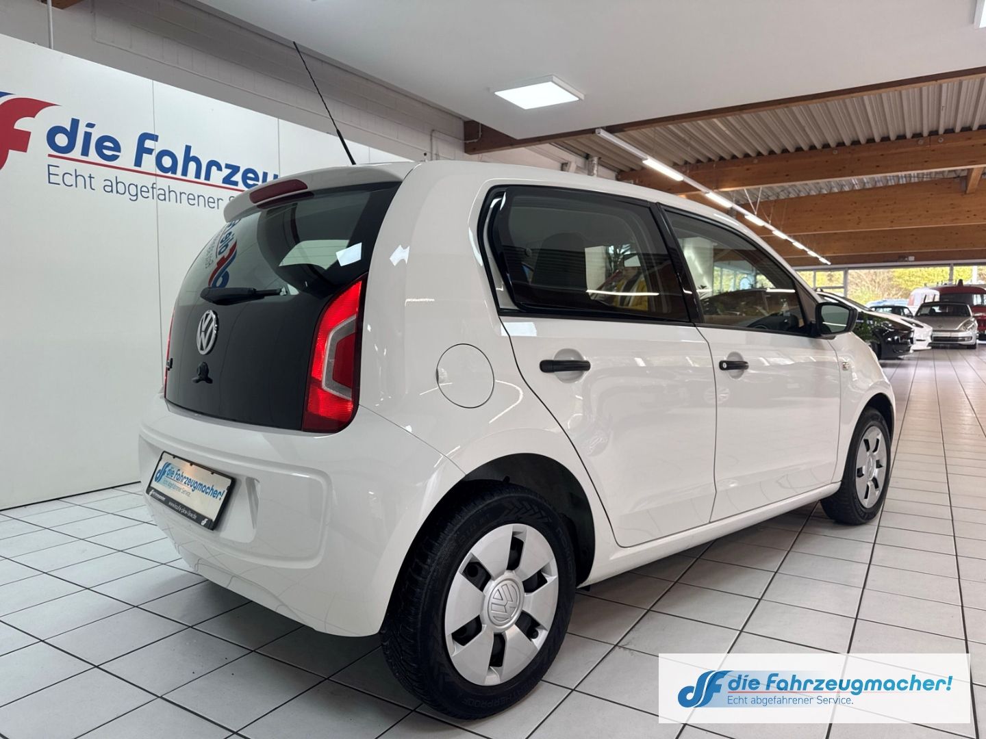 Fahrzeugabbildung Volkswagen up! take GA teilb.Rücksb AUX MP3 CD Tagfahrlicht