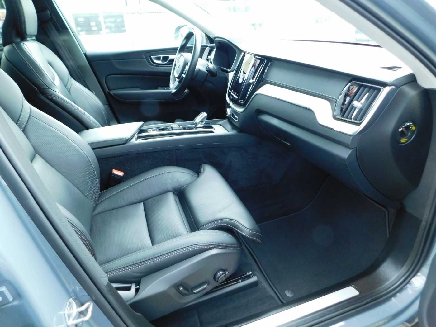 Fahrzeugabbildung Volvo XC60 T8 AWD Recharge Inscription