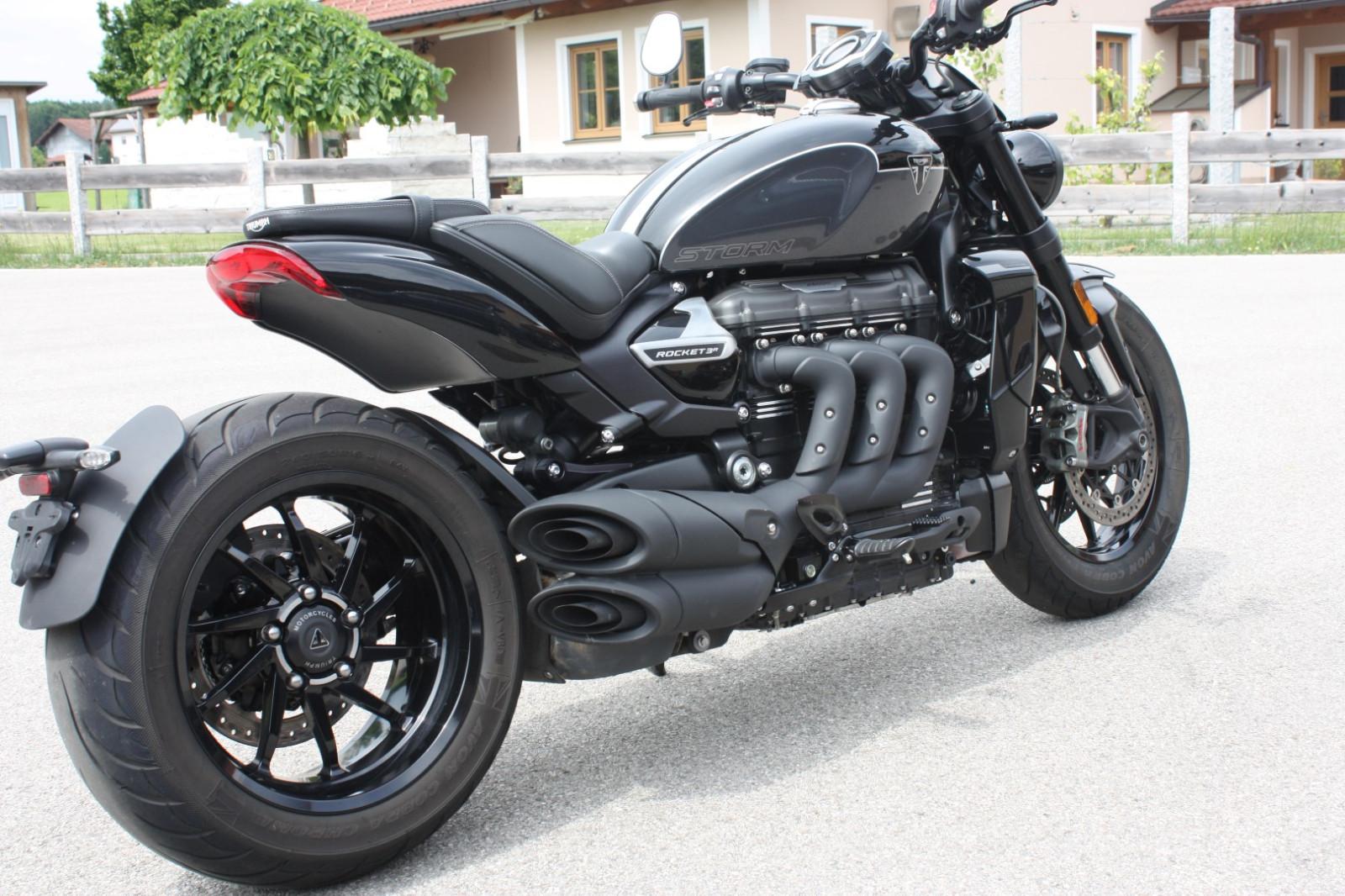Triumph Rocket3 R, Storm