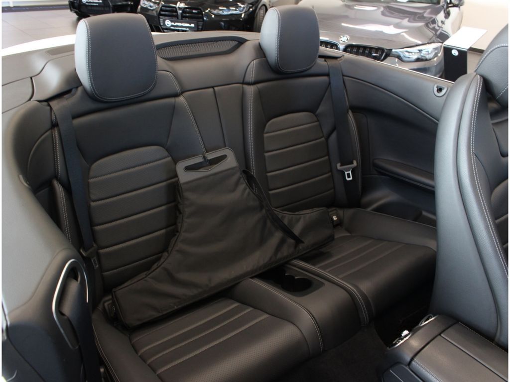 Fahrzeugabbildung Mercedes-Benz C 400 Cabrio 4Matic AMG Line Kamera*LED*Digital