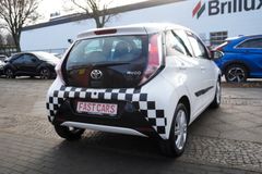 Fahrzeugabbildung Toyota Aygo AYGO x-play touch Kamera Klima Tempomat