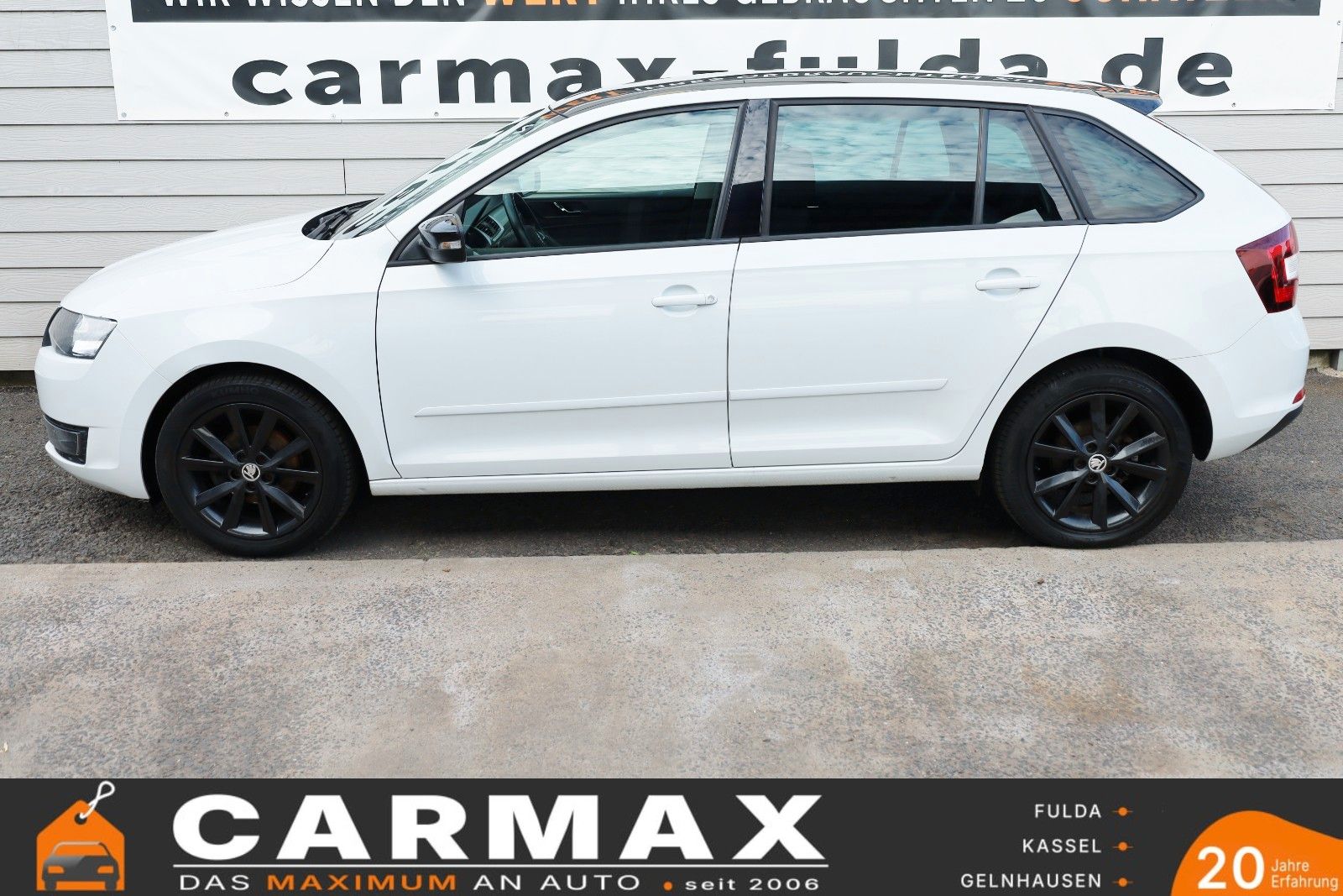 Fahrzeugabbildung SKODA Rapid Spaceback Ambition Navi,Panorama,SH,PDC