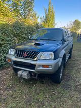 Mitsubishi l200 - Mitsubishi L200: Mitsubish