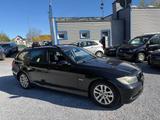 BMW 318 3 Touring 318i*Klimaautomatik* - BMW 318 aus 2008: Kombi