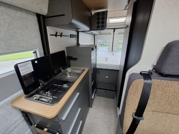 HYMER  ERIBA  HYMERCAR Redwood 601 Explorer 8G LED Fahrkomfort 
