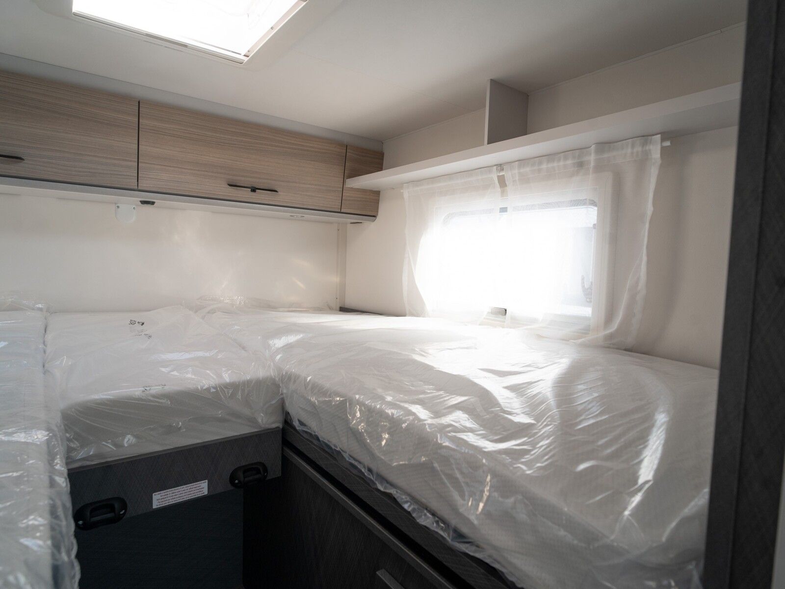 Fahrzeugabbildung Etrusco V Ford 6.6 SF Complete Selection, Dieselheizung