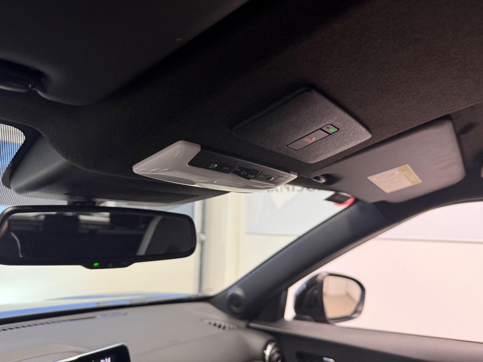 Fahrzeugabbildung Nissan Juke Hybrid Premiere Edition Navi 2-Farben-Lack