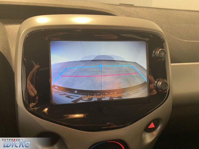 AYGO 1.0 x-play Team D KLIMA RÜCKFAHRKAMERA LM