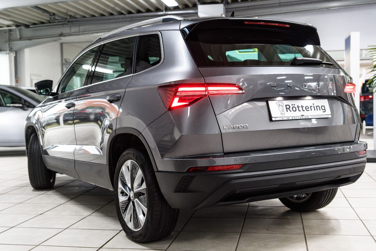 Fahrzeugabbildung SKODA Karoq Selection