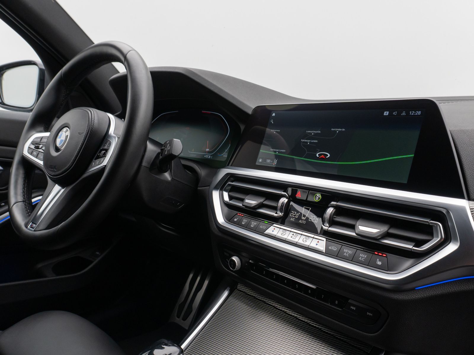 Fahrzeugabbildung BMW 330d M Sport Kamera DAB HiFi Stop&Go Alarm LED
