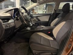 TOYOTA Avensis Touring Sports Business Edition/AHK/LED!