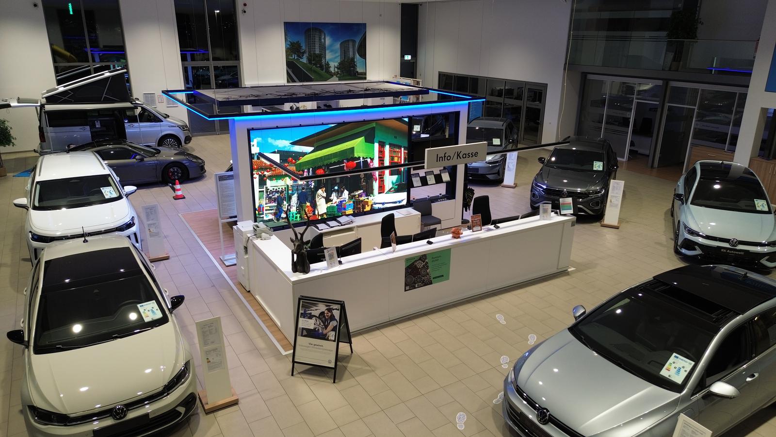 showroom-image-top