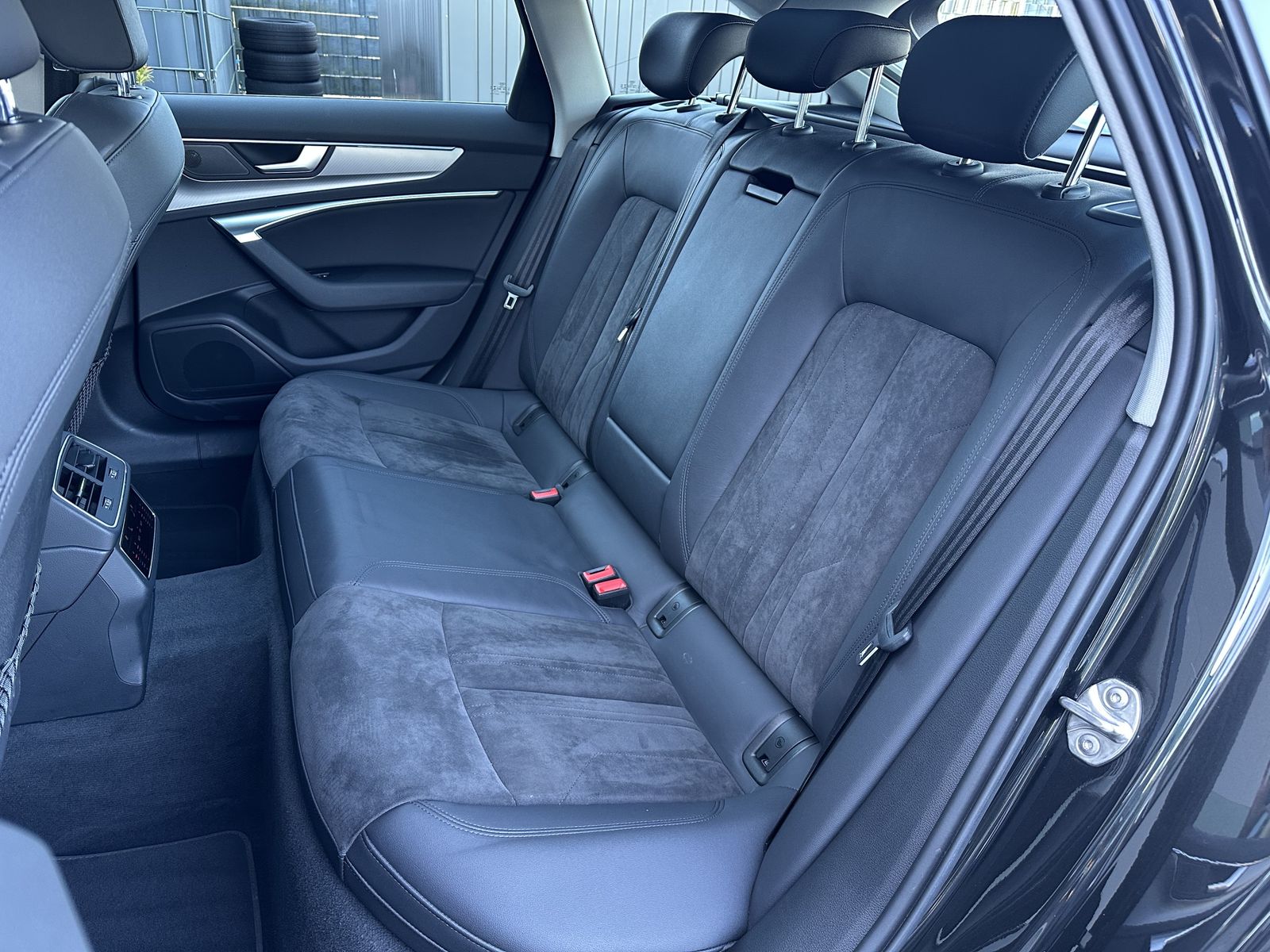 Fahrzeugabbildung Audi A6 Avant 40 TDI Qu Sport NAV+LED+KAMERA+PANO+SHZ