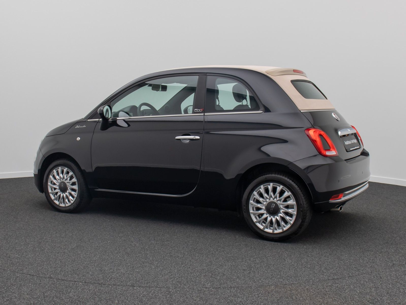 Fahrzeugabbildung Fiat 500 DolceVita PDC Touch Tempomat DAB Faltdach LM