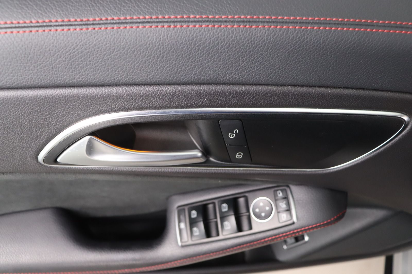 Fahrzeugabbildung Mercedes-Benz CLA 45 AMG 4Matic Coupe * Led * Navi * Alcantara