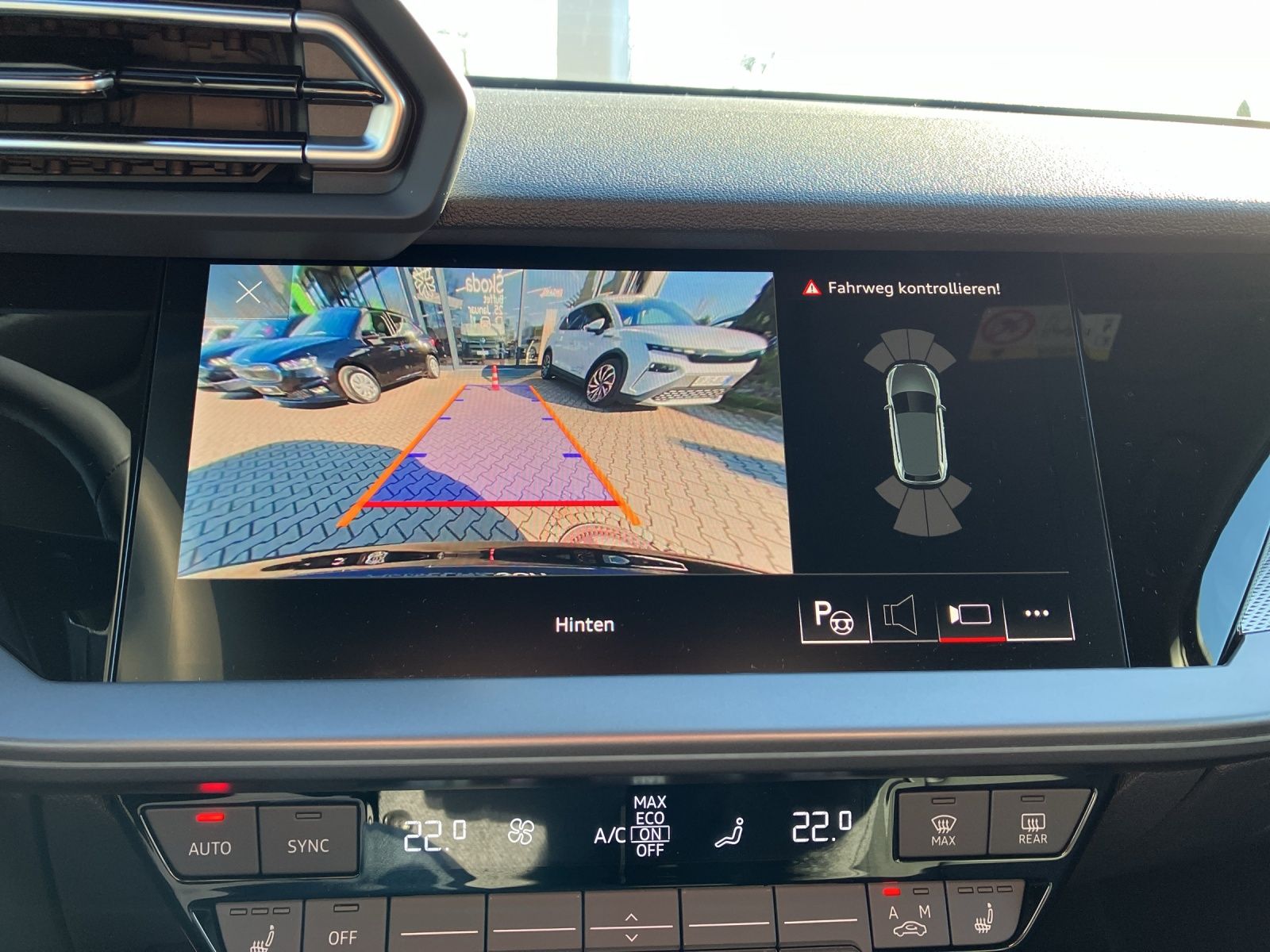 Fahrzeugabbildung Audi A3 Sportback 35 TDI advanced S tronic  LED  Navi
