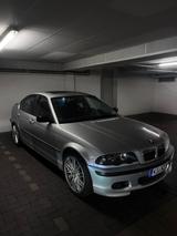 BMW 323i - 6 Zylinder / M Paket vorne / Schiebedach  - BMW 323: Limousine, 323i