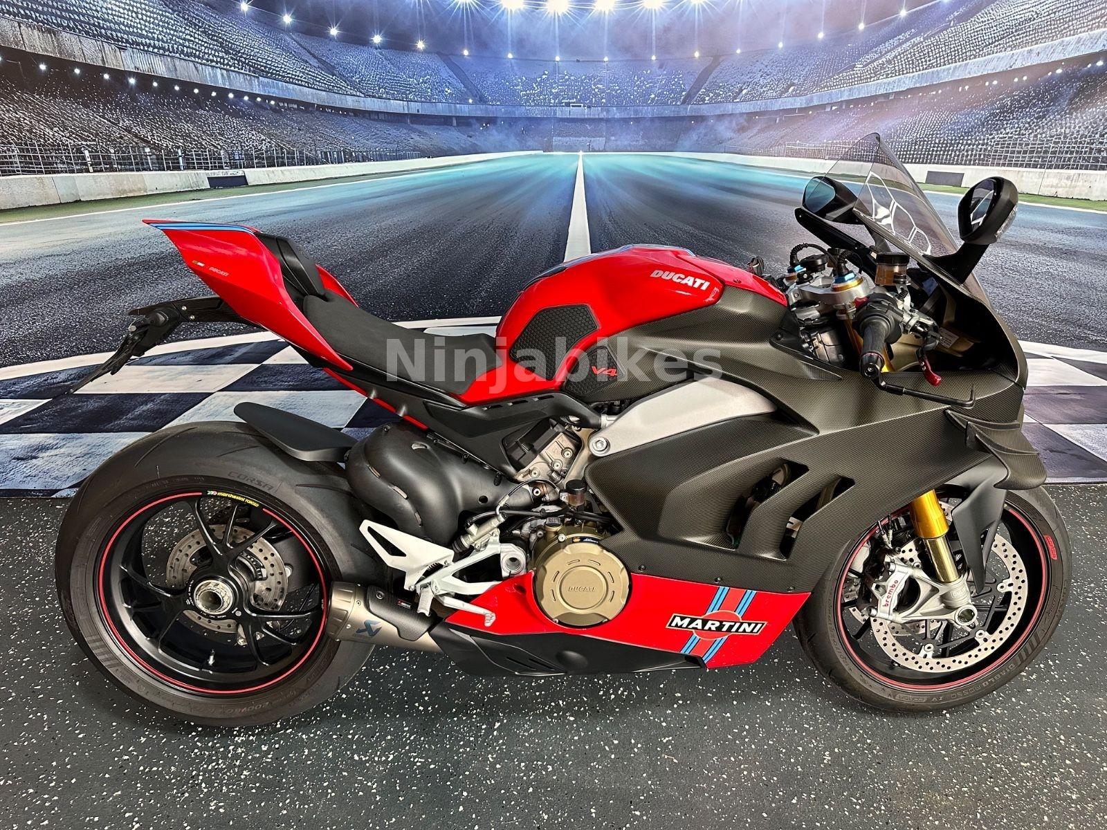 Ducati Panigale V4S*V4*V4 S*Akrapovic*Carbon