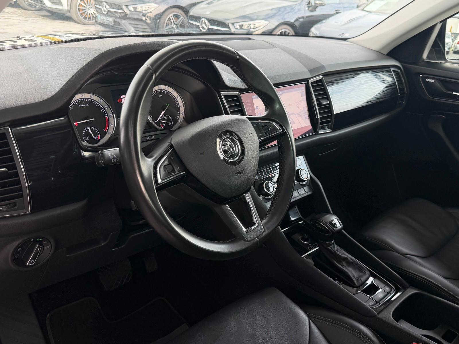 Skoda Kodiaq Style 4x4*7Sitzer*PANO*360*LED*MEMORY*AHK