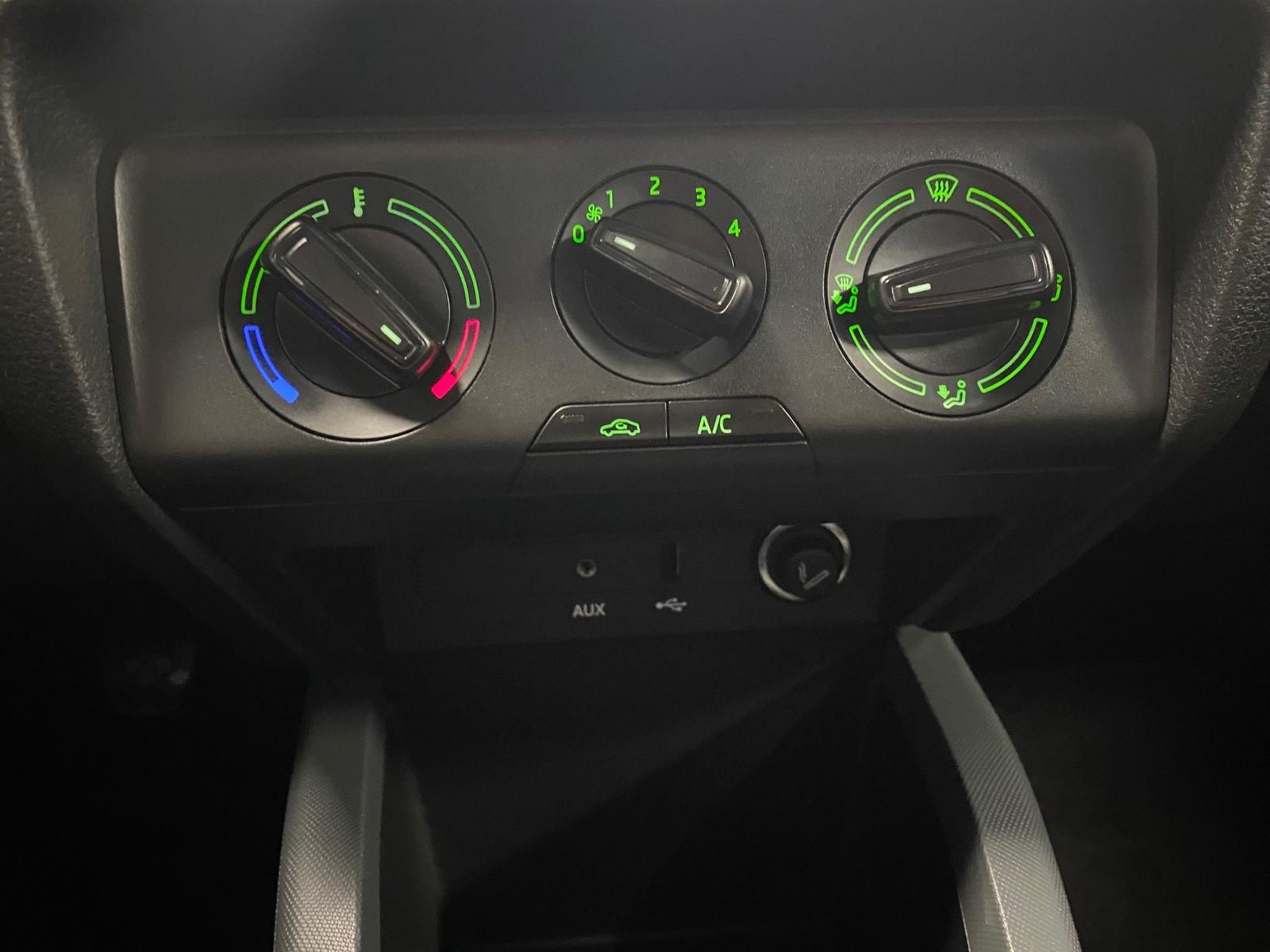 Fahrzeugabbildung SKODA Fabia 1.0 MPI Cool Edition Metallic+KLIMA+HU NEU